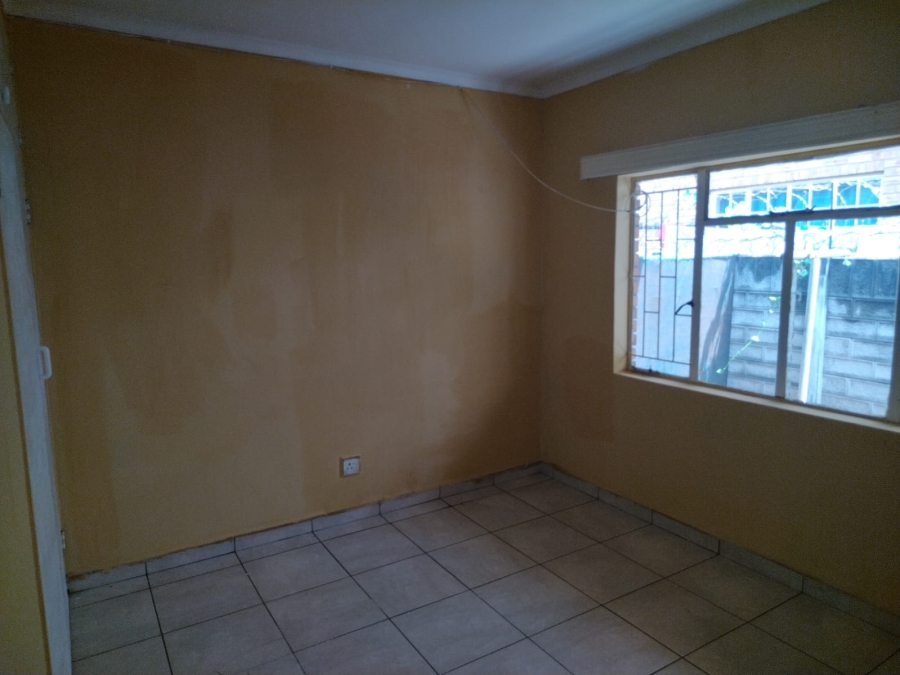 2 Bedroom Property for Sale in Rustenburg Central North West